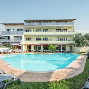 Alessandra 2* Garda (Verona)